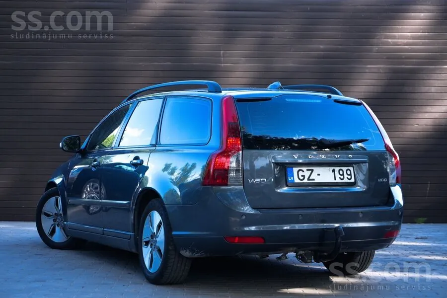 Volvo V50 2009 photo 4