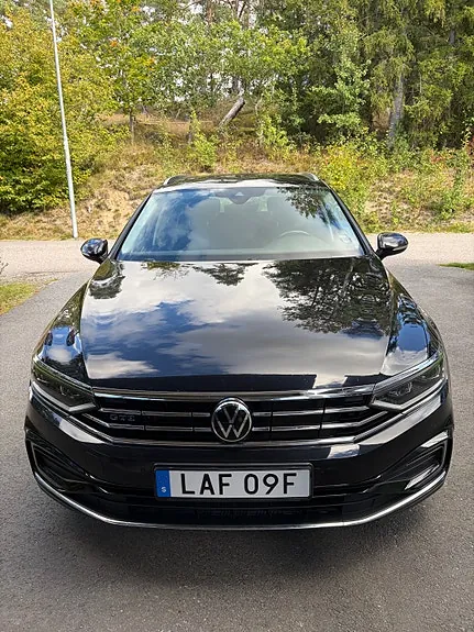 Volkswagen Passat 2021 photo 2