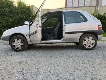 Citroen Saxo 2004 photo 2