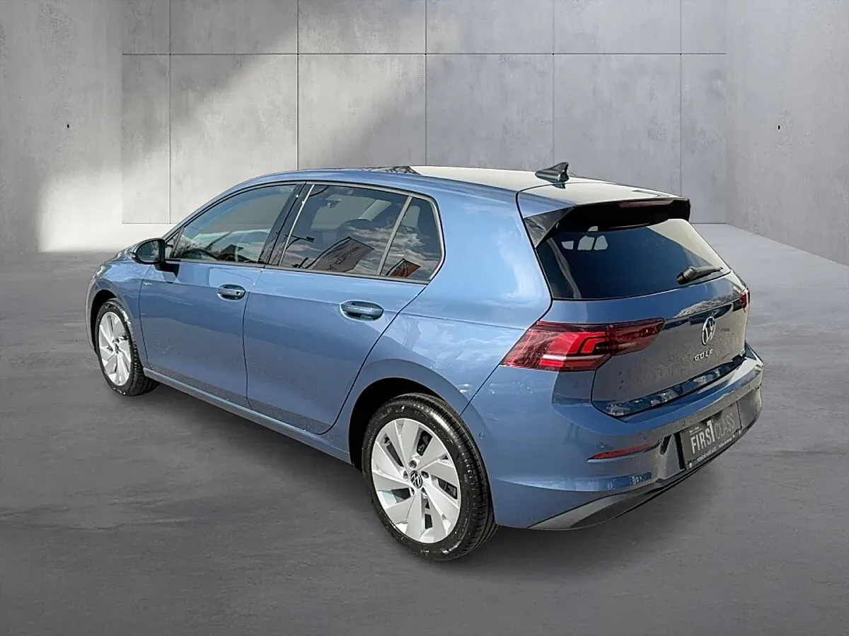 Volkswagen Golf 2026 photo 3