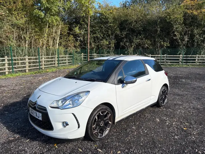 Citroen Ds3 2011 photo 2