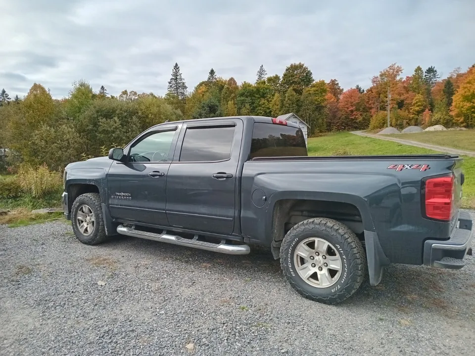 Chevrolet Silverado 1500 2018 photo 2
