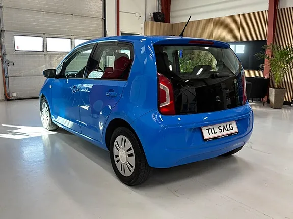 Volkswagen Up 2016 photo 5