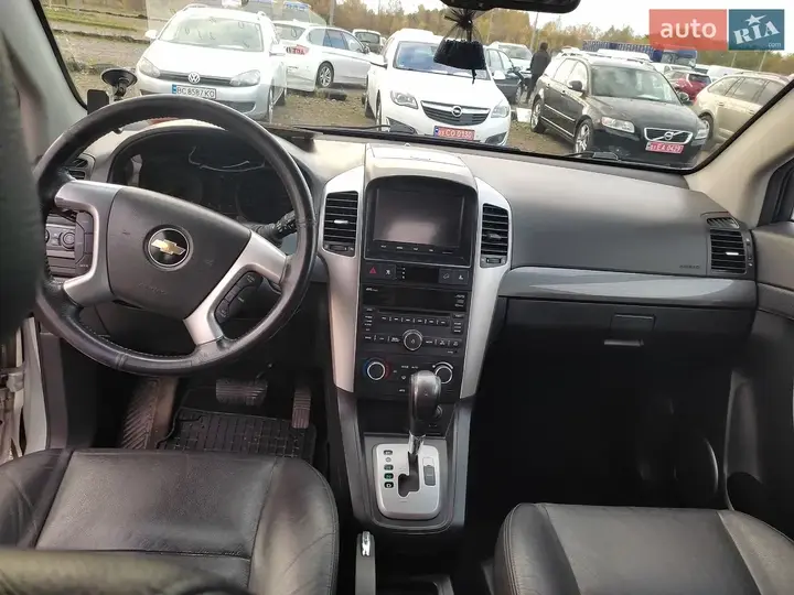 Chevrolet Captiva 2010 photo 3
