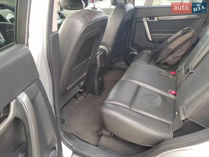 Chevrolet Captiva 2010 photo 4