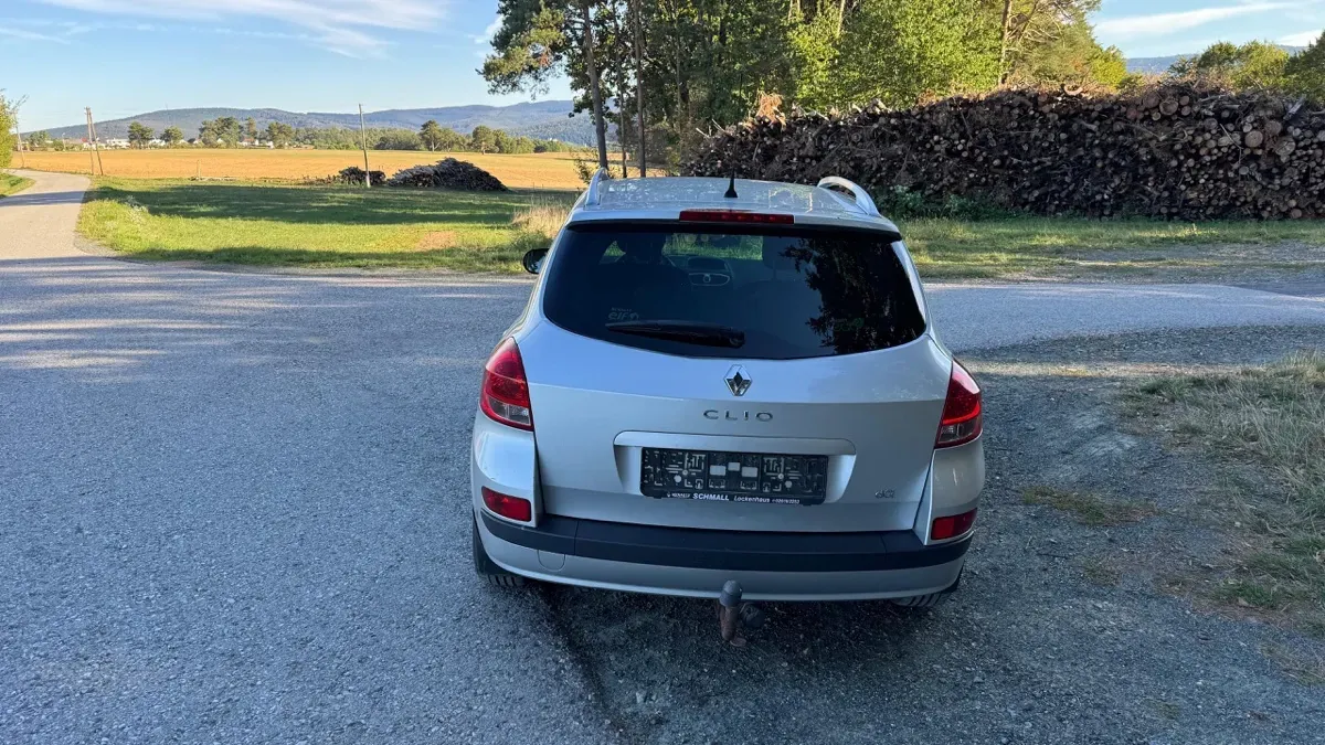 Renault Clio 2012 photo 3