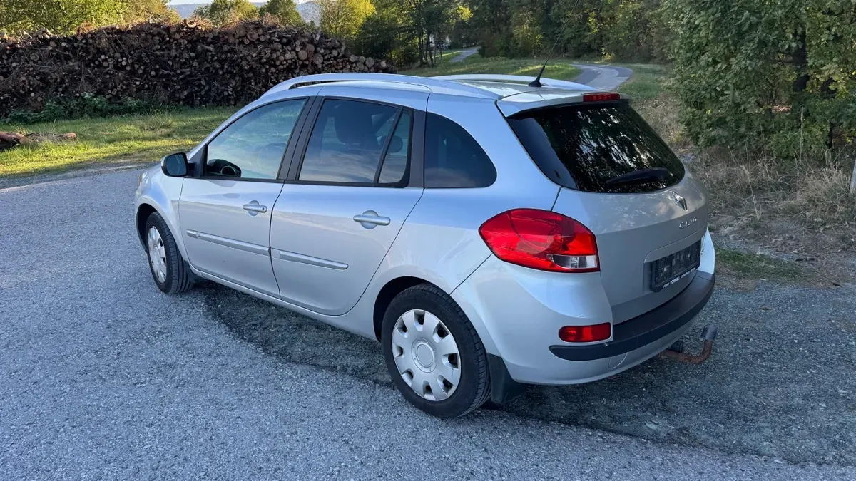 Renault Clio 2012 photo 2