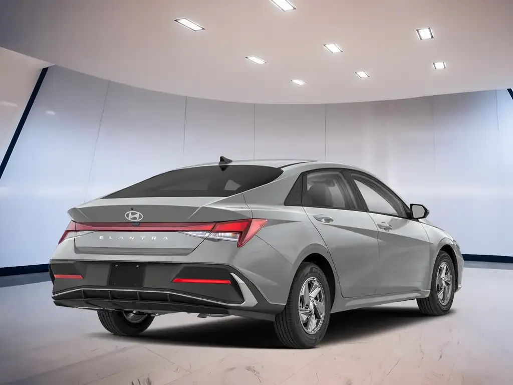 Hyundai Elantra 2026 photo 2