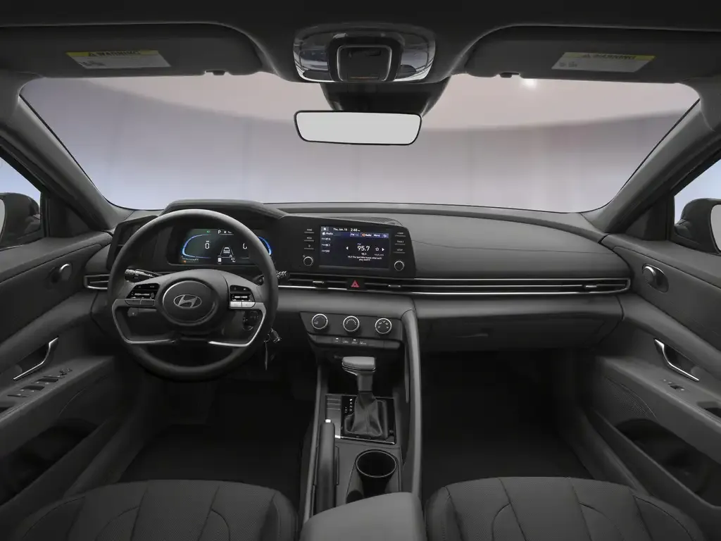 Hyundai Elantra 2026 photo 4