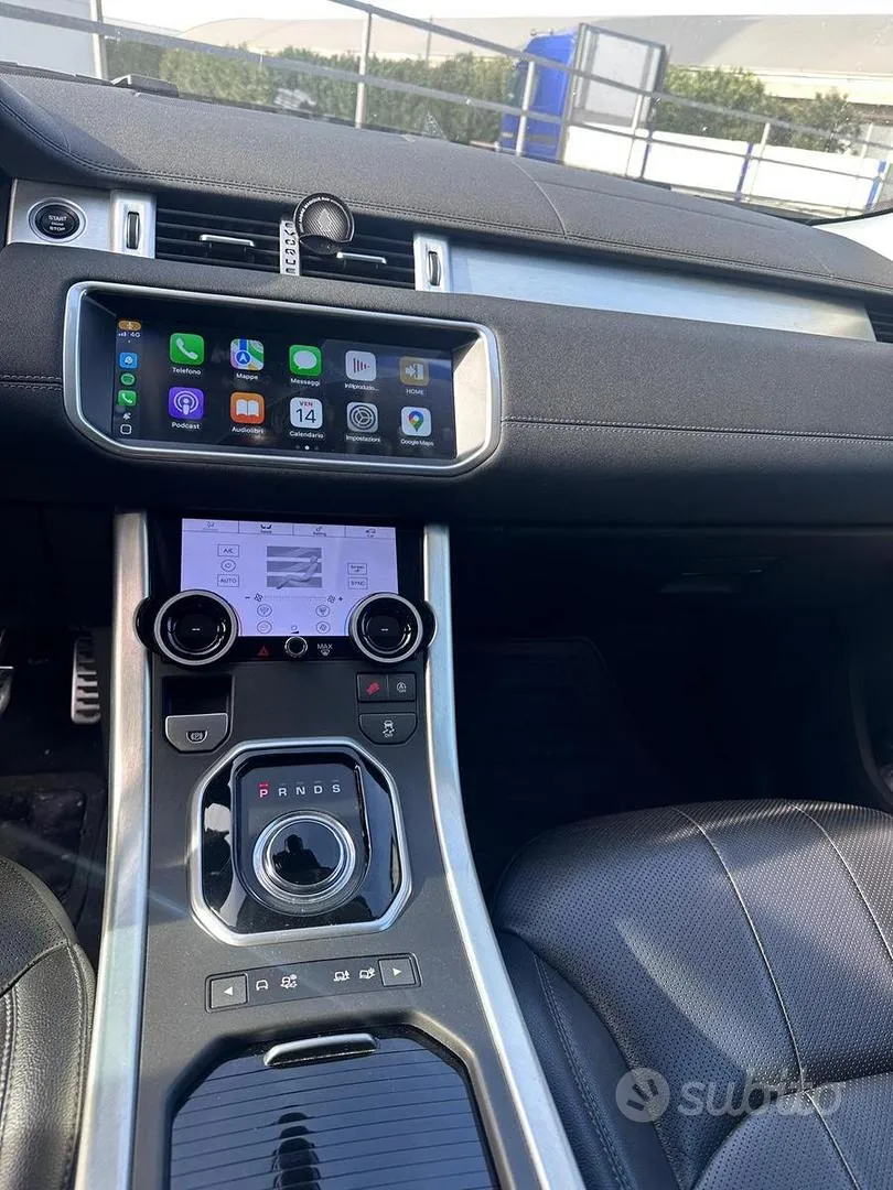 Land Rover Evoque 2018 photo 2