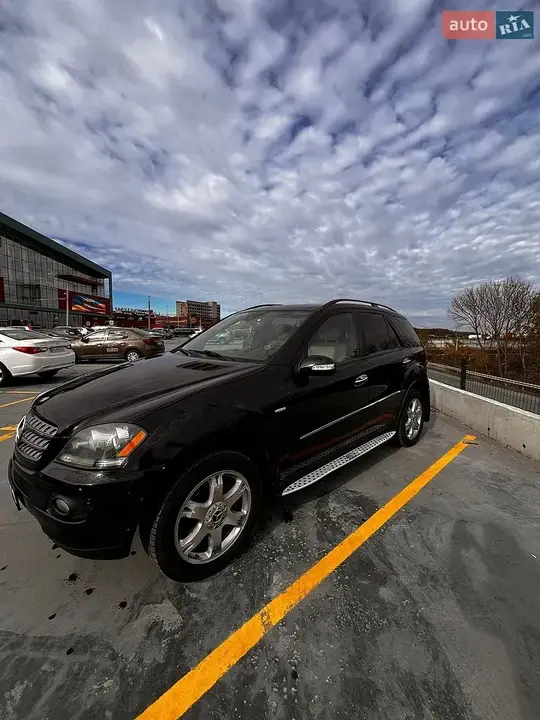 Mercedes-Benz M-Class 2008 photo 2