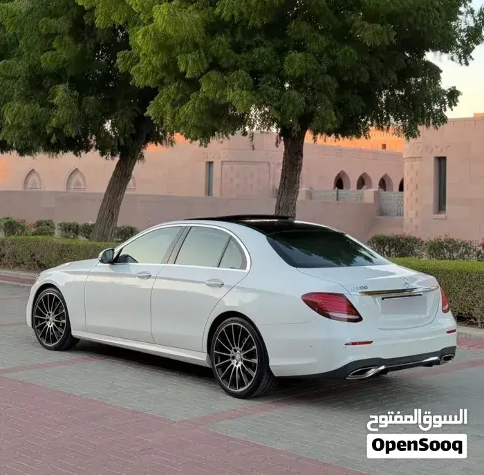 Mercedes-Benz E-Class 2018 photo 5