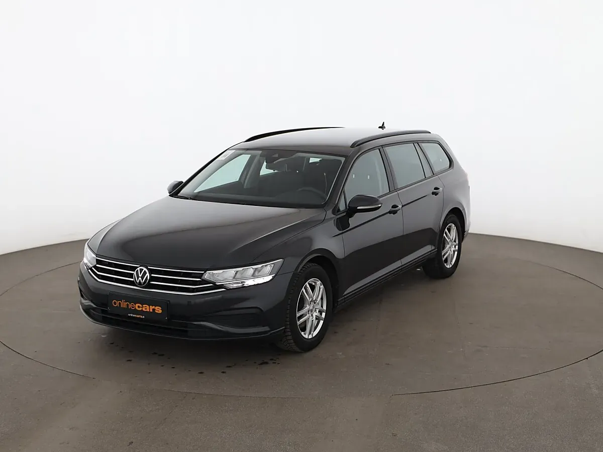 Volkswagen Passat 2021 photo 2