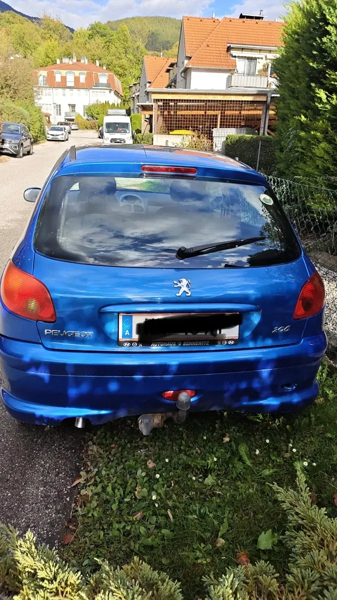 Peugeot 206 2008 photo 3