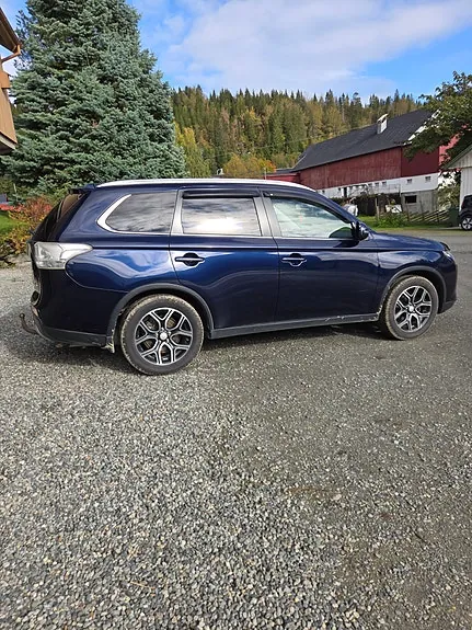 Mitsubishi Outlander 2014 photo 4