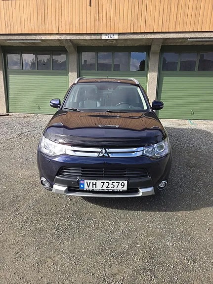 Mitsubishi Outlander 2014 photo 2