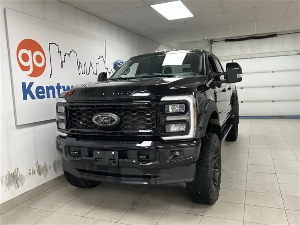 Ford F350 2025 photo 2