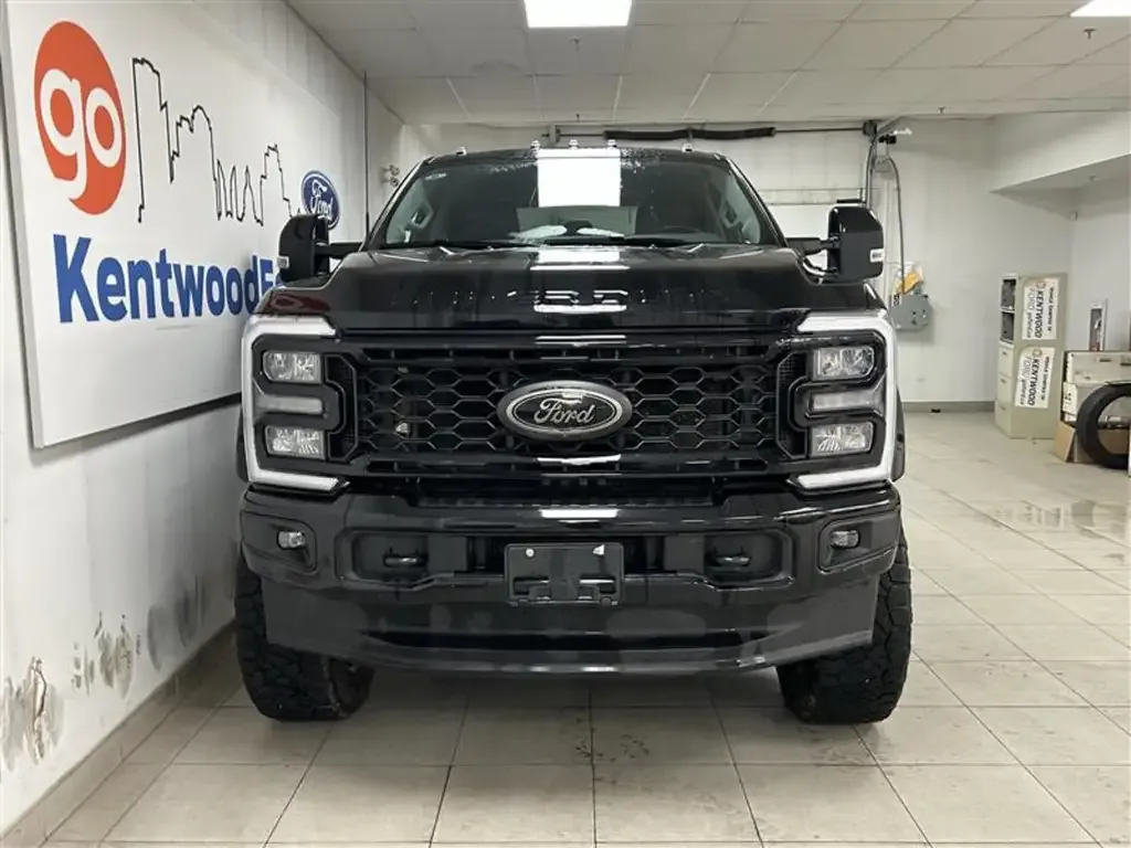Ford F350 2025 photo 3