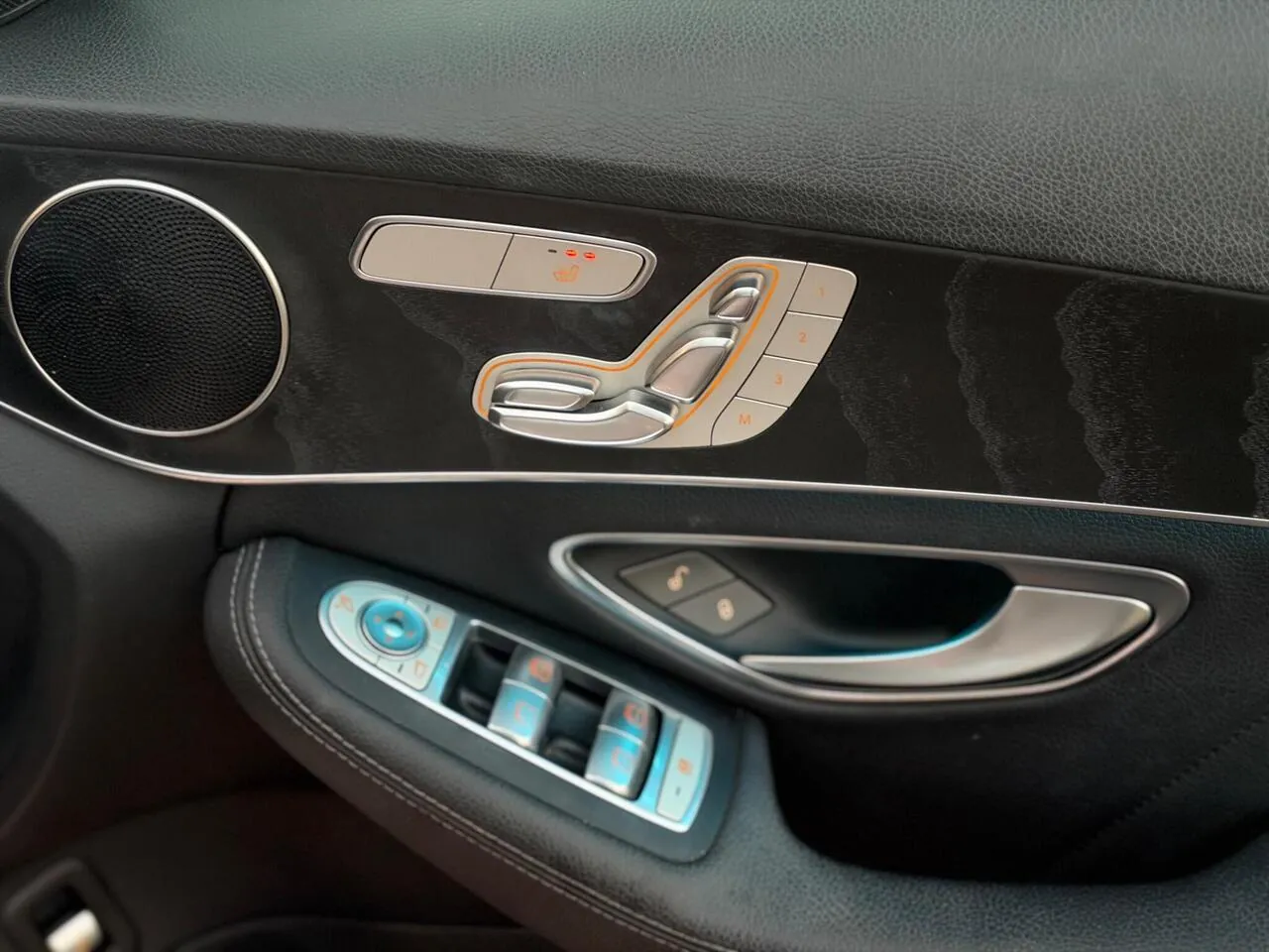 Mercedes-Benz C-Class 2016 photo 3