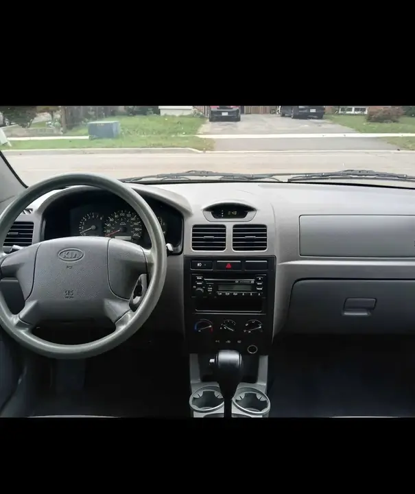Kia Rio 2005 photo 3