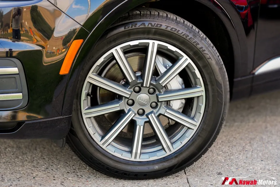 Audi Q7 2018 photo 3