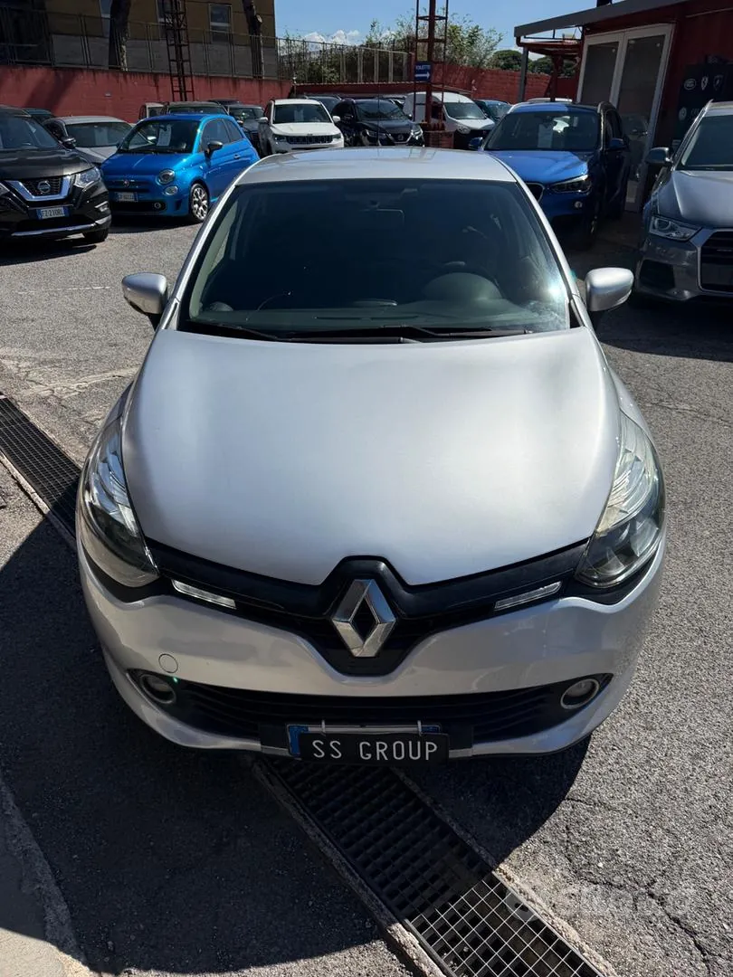 Renault Clio 2015 photo 2