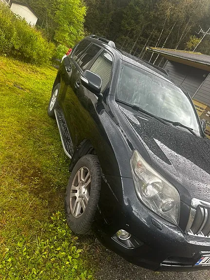Toyota Land Cruiser 2010 photo 3