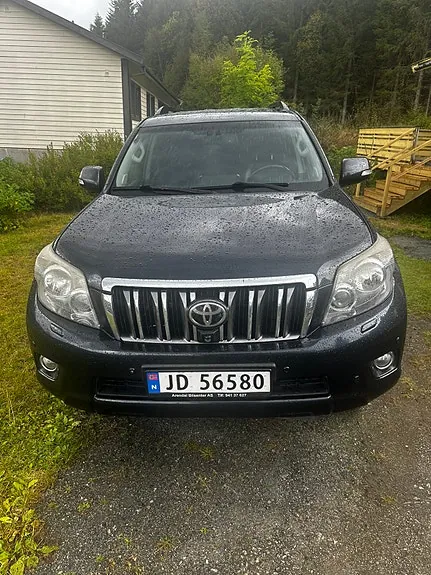 Toyota Land Cruiser 2010 photo 2