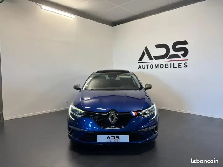 Renault Megane 2017 photo 2
