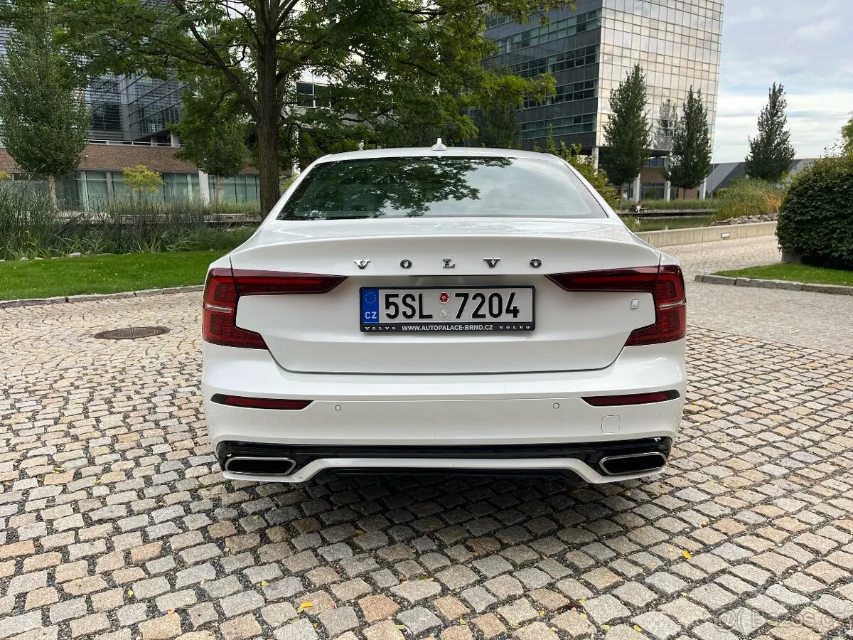 Volvo S60 2021 photo 4