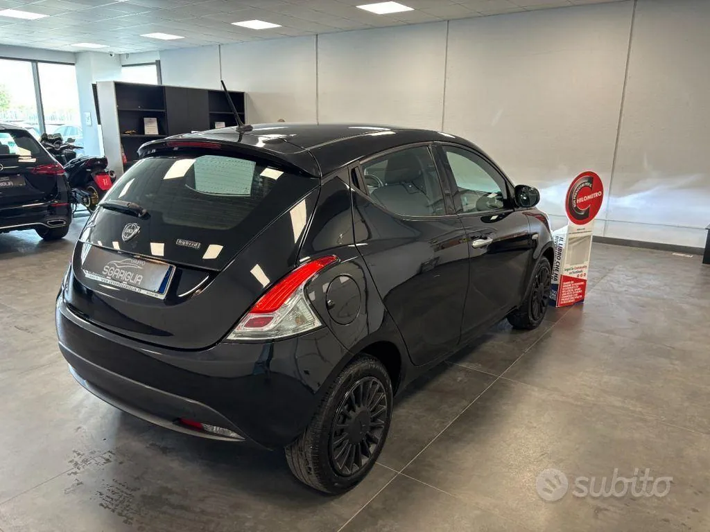 Lancia Ypsilon 2023 photo 4