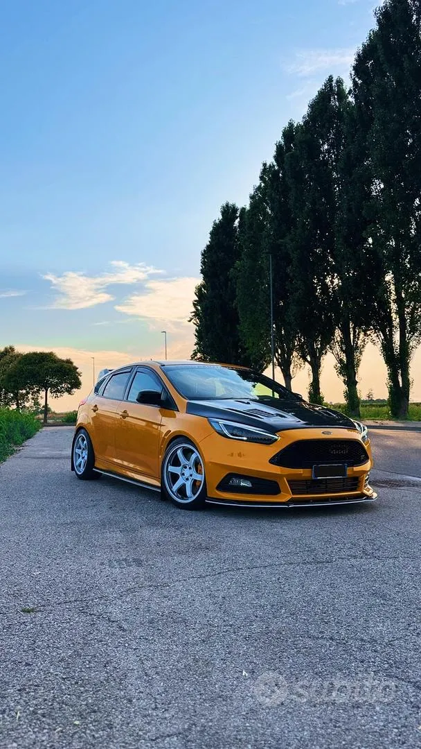 Ford Focus St 2016 photo 3