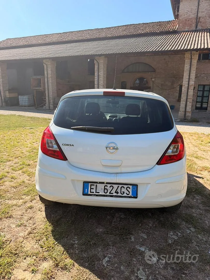 Opel Corsa 2012 photo 4