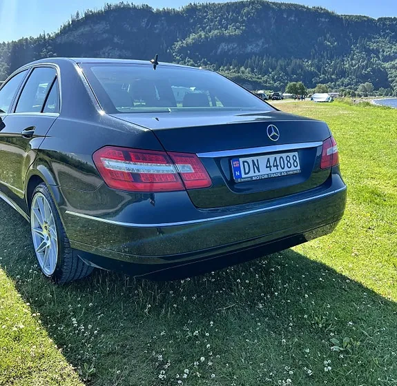 Mercedes-Benz E220 D 2009 photo 3