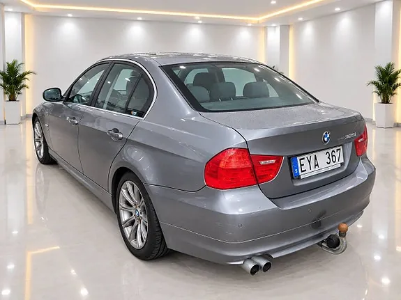 BMW 325I 2010 photo 4