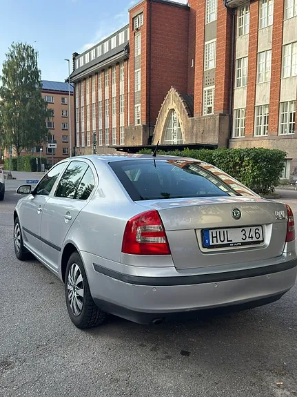 Skoda Octavia 2008 photo 3