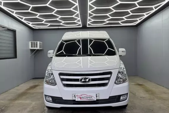 Hyundai Starex 2018 photo 2