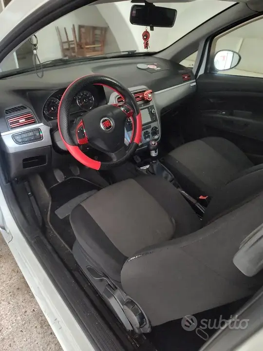 Fiat Punto 2014 photo 4