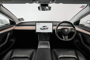 Tesla Model 3 2022 photo 4