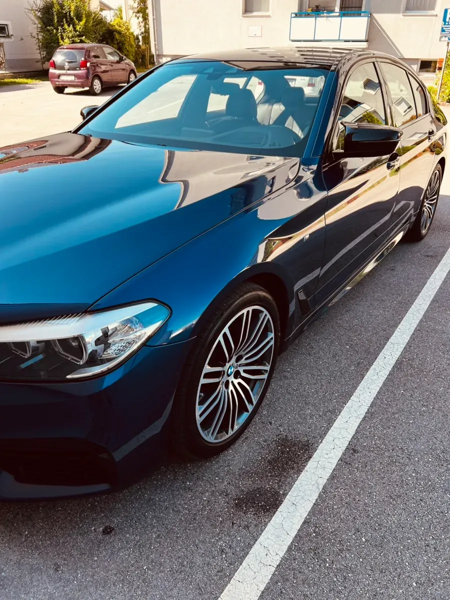BMW 5 Series 2017 photo 2