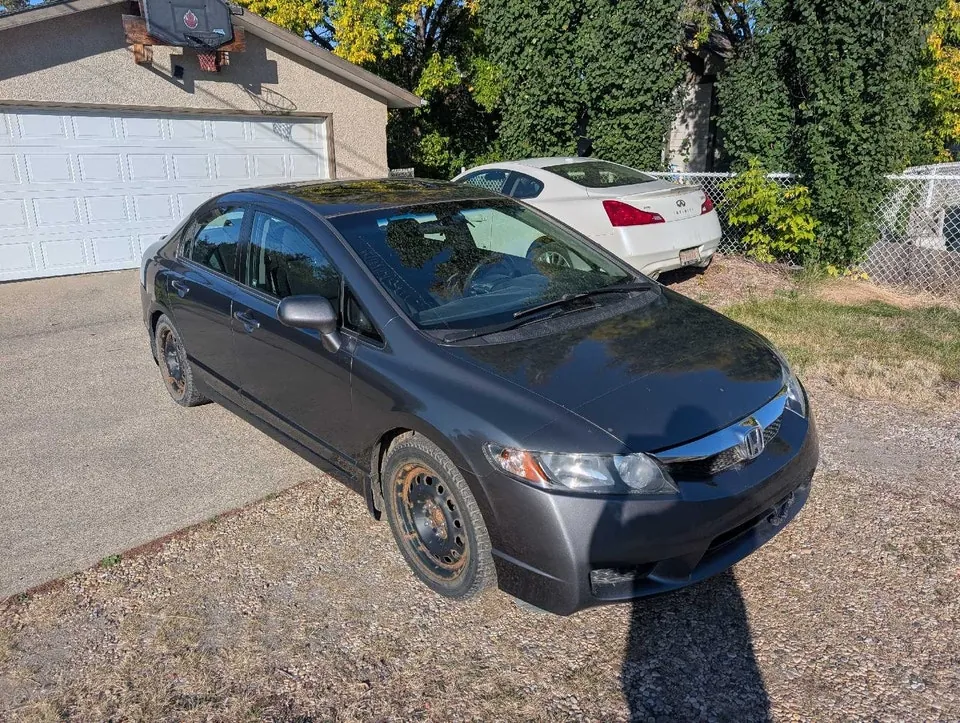 Honda Civic 2010 photo 2