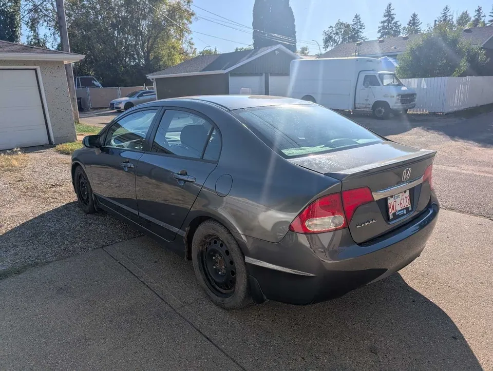 Honda Civic 2010 photo 3