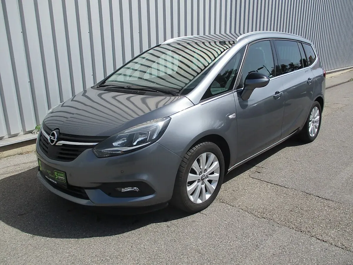 Opel Zafira 2018 photo 2