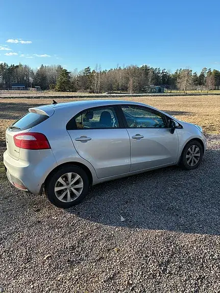 Kia Rio 2012 photo 3