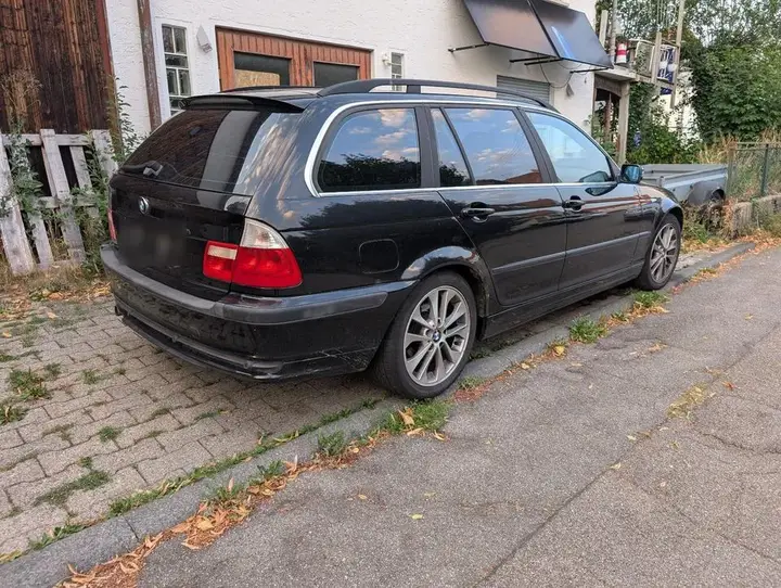 BMW 318I