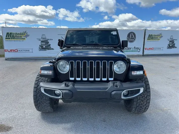 Jeep Wrangler 2023 photo 2