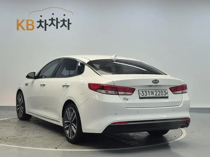 Kia K5 2018 photo 2