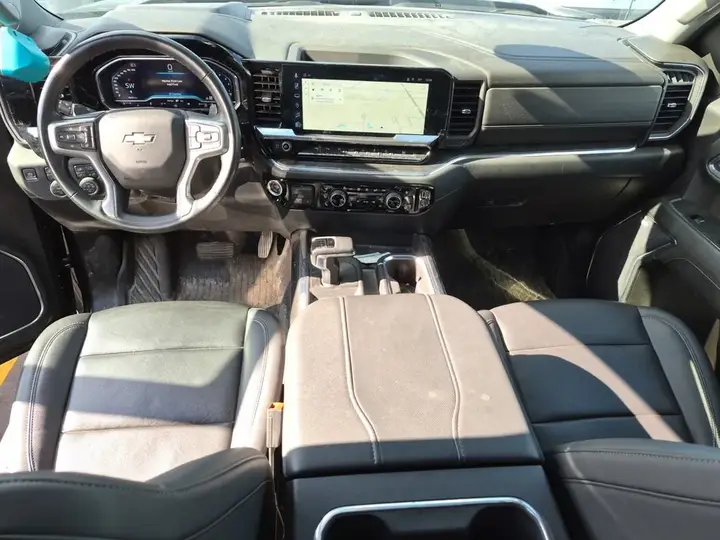 Chevrolet Silverado 1500 2024 photo 2
