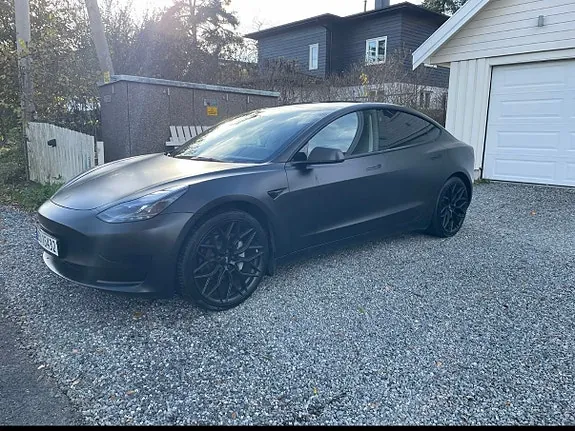 Tesla Model 3 2021 photo 2