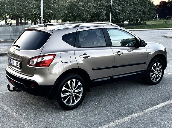 Nissan Qashqai 2011 photo 4